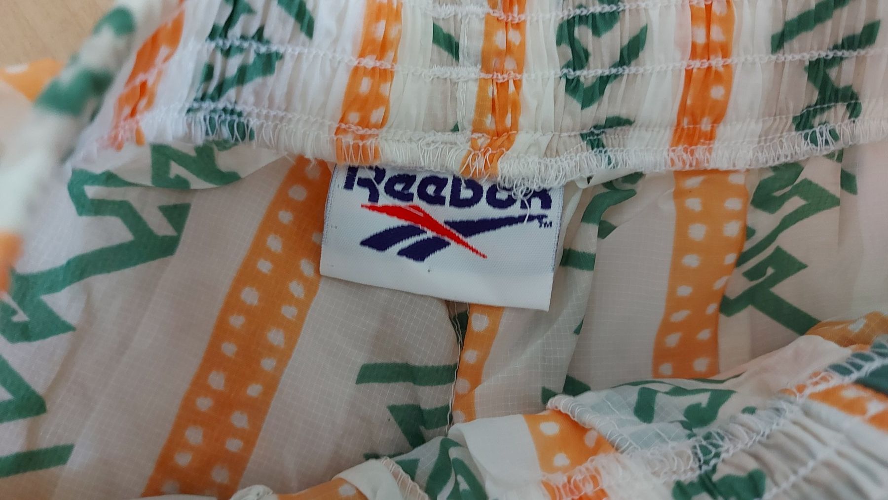 Reebok Pantalons: REEBOK Shorts gr.M – D'occasion à Zofingen par MasterPCI 1