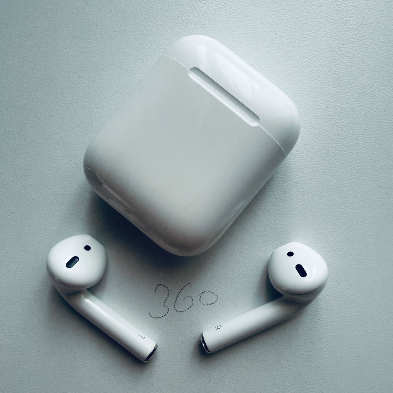 Apple Cuffie: Original Apple AirPods 2 Gen. Wireless Kopfhörer & Case – Usato da Basel venduto da MY.AIRPODS.SHOP 8