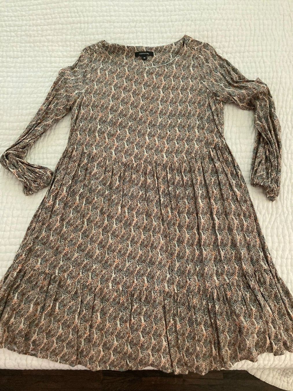 Comma Kleider: COMMA: kurzes Sommerkleid – Gebraucht aus Zürich von ann_ngp7