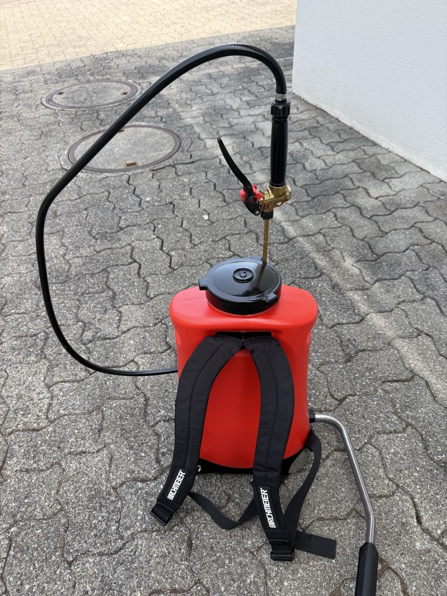 Tecnologia medica: Birchmeier Gartenspritze 10 L – Usato da Niederwil AG venduto da martin1959 2