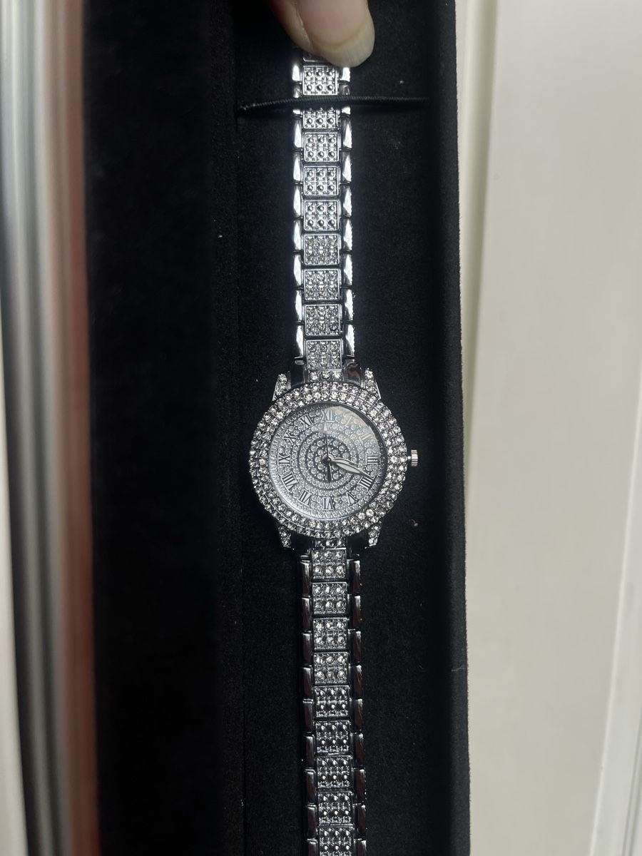 Sonstiges Uhren Zubehör: Uhr mit passendem Schmuck – Neu (gemäss Beschreibung) aus Trimbach von Alessia75