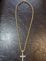 Goldene Halskette mit Kreuz Anhänger - Neuwertig!