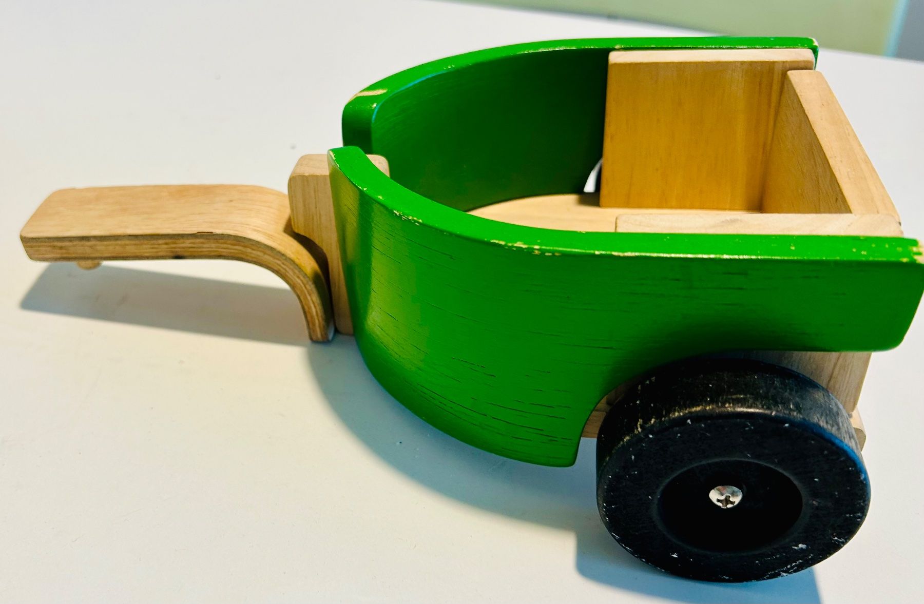 Plantoys Jouets: Holztraktor mit Anhänger – D'occasion à Riedholz par Abendsonne 7