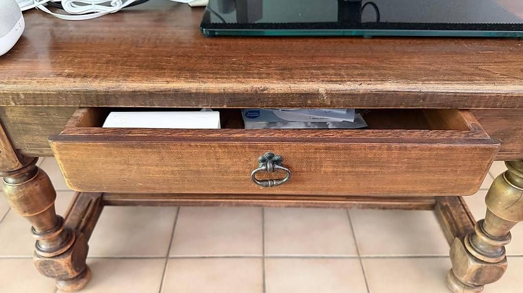Mobili TV: Meuble TV – Usato da Epalinges venduto da pat_cg8y 2