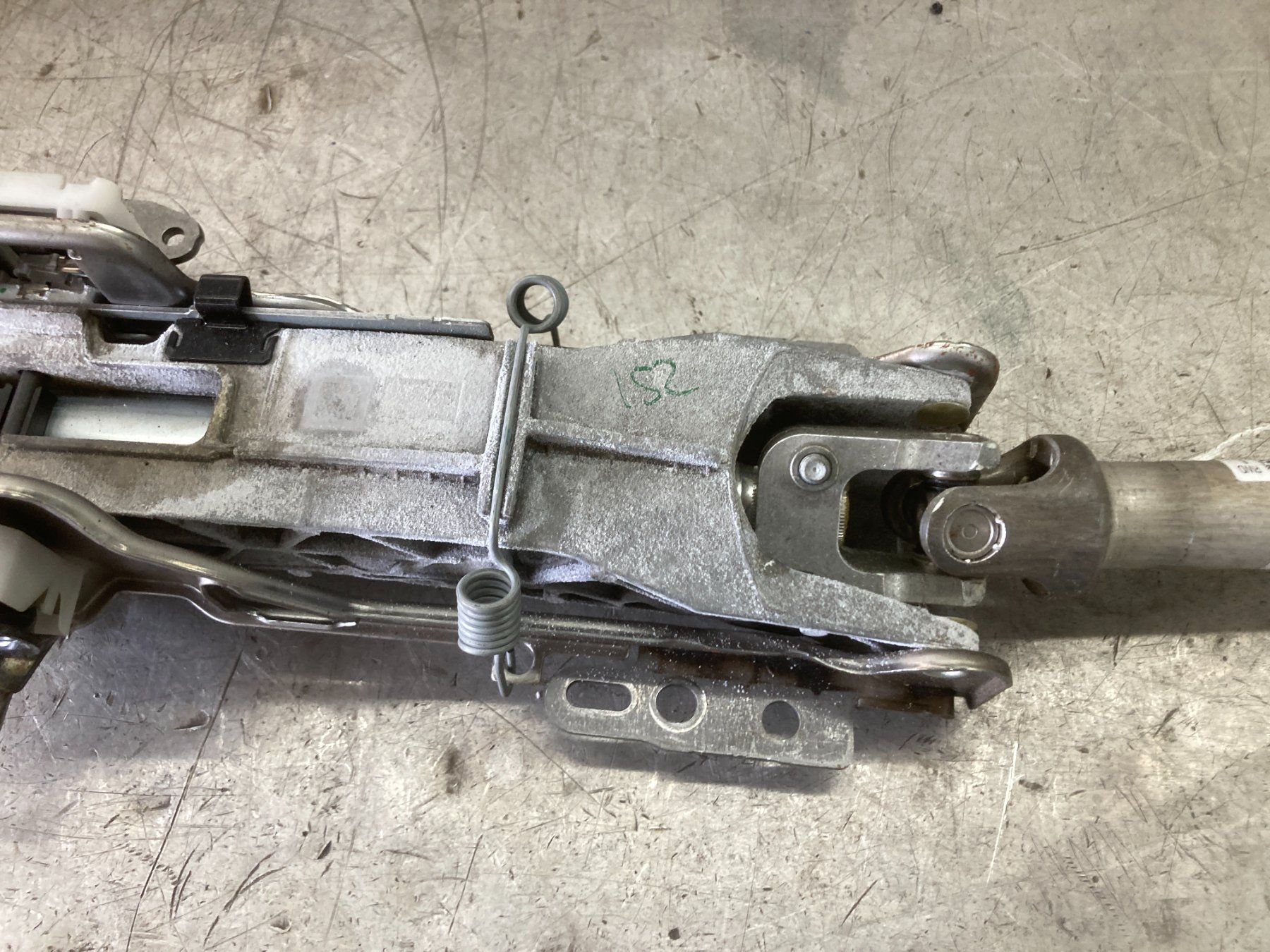 Mercedes-Benz Tutti pezzi di ricambio auto: Mercedes Benz Sprinter Lenksäule 9074603800 – Usato da Cham venduto da WB2223 2