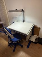 Kinderschreibtisch mit Kinderbürostuhl