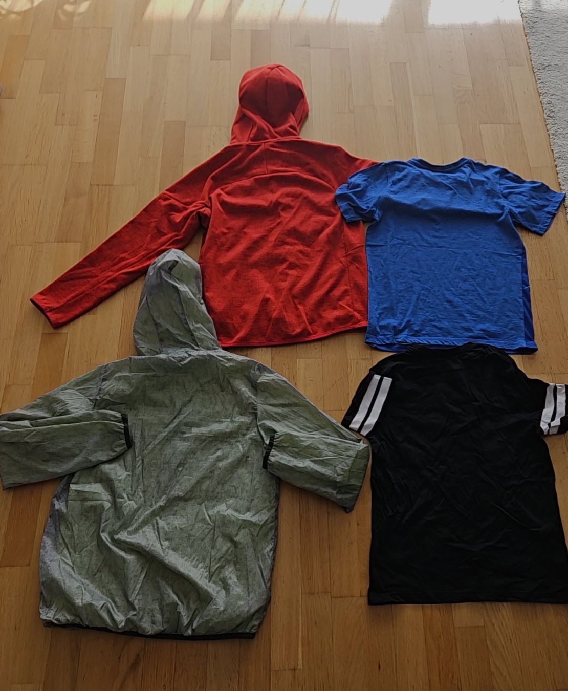 Lotti & Set di vestiti: Kleiderset Kind Grösse 140 – Usato da Utzenstorf venduto da and_c8wy 1