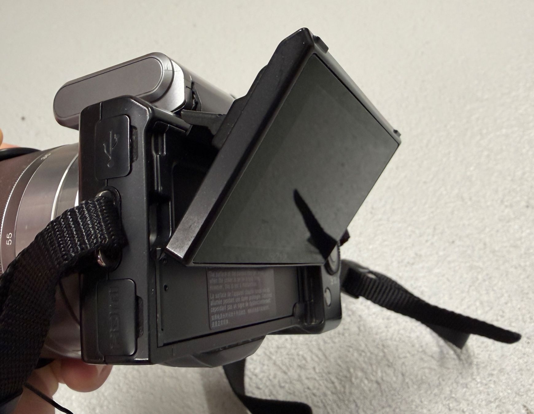 Sony Fotocamera: Sony Digitalkamera mit viel Zubehör – Usato da Adlikon b.Regensdf venduto da Ringhio 3