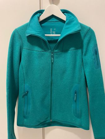 Arcteryx Womens Fleece Jacket Size S - Perfect for Spring H