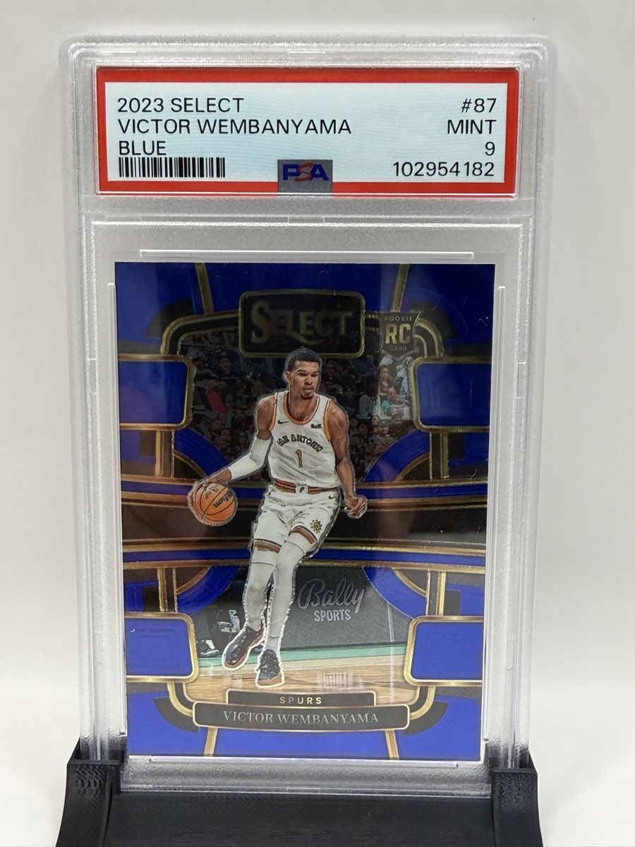 Panini Sammelbilder & Trading cards: 2023 Select Victor Wembanyama Blue RC PSA 9 – Gebraucht aus Zofingen von Chimilane