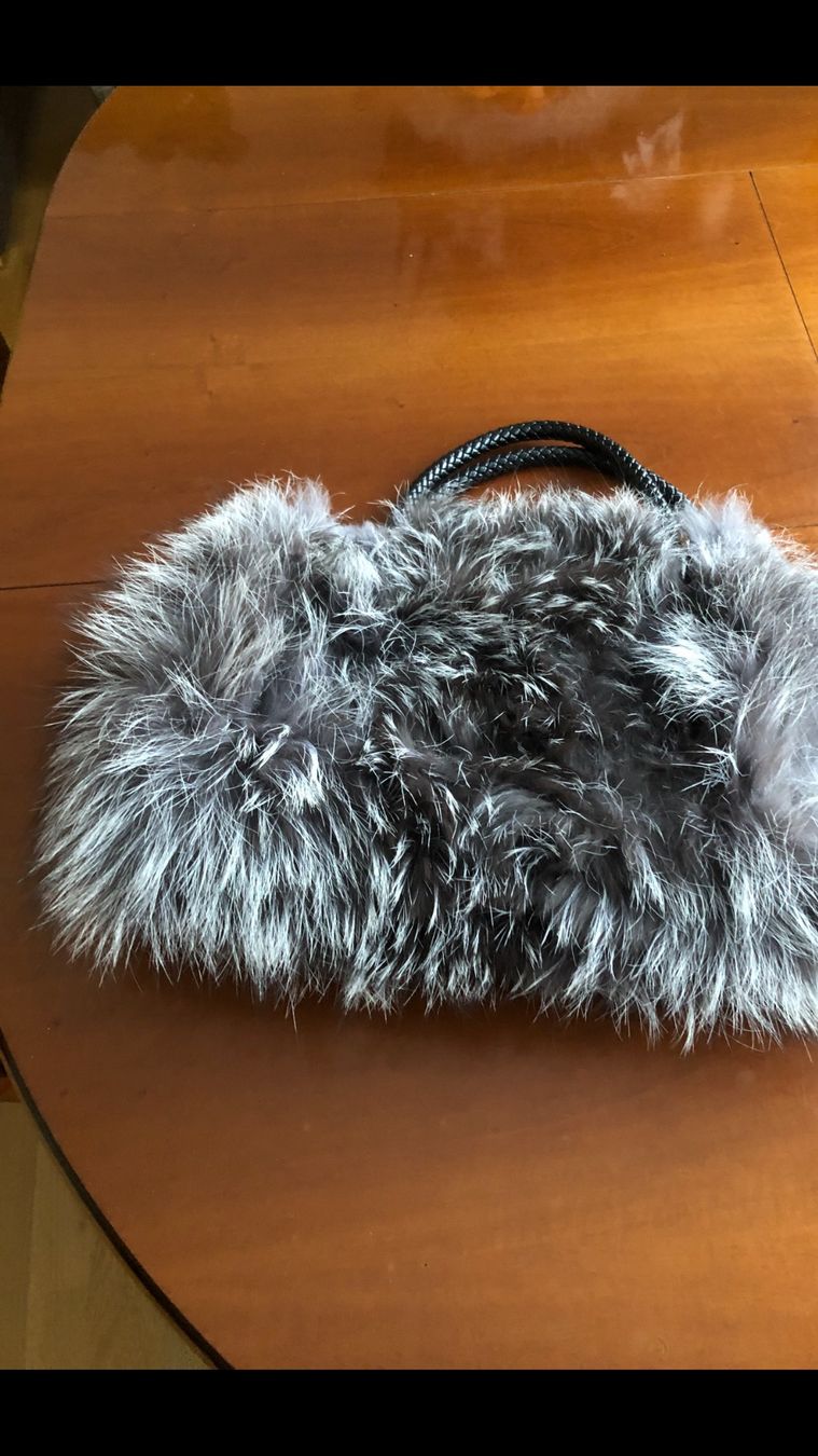 Taschen für Damen: Pelz  Damen Hand Tasche – Neu (gemäss Beschreibung) aus Basel von Ivana_4 9
