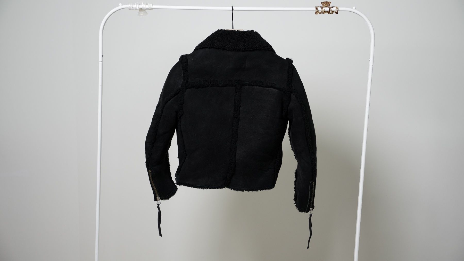 Acne Studios Giacche: Acne Studios Shearling Velocity Jacket – Usato da Zürich venduto da julia_vina 1