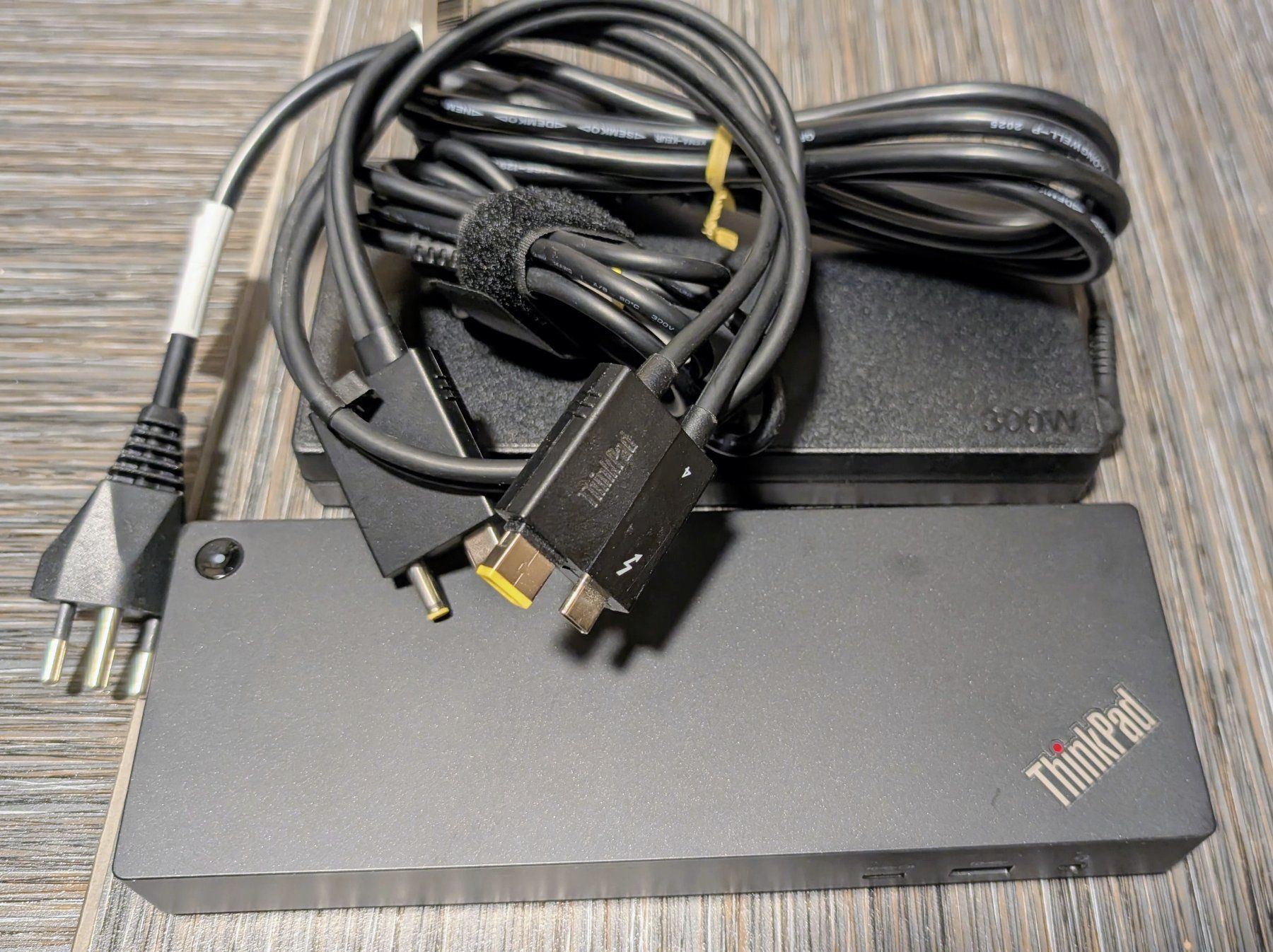 Docking station: Lenovo ThinkPad Docking Station USB-C - Top Zustand! – Usato da Baar venduto da eb_Bob 5