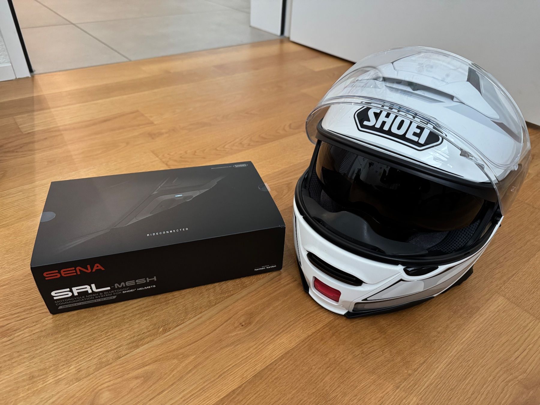 Shoei Helme & Visiere: Shoei Neotec II inkl. Sena SRL-Mesh Intercom – Gebraucht aus Root von Columcille