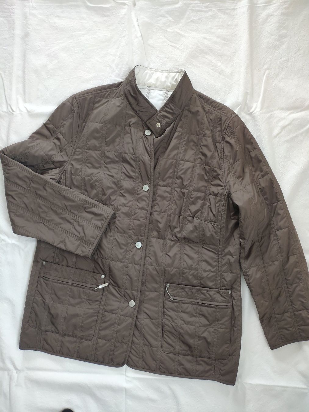 Basler Giacche: dünne Damen-Steppjacke braun/weiss Gr.42 – Usato da Hedingen venduto da Xenno