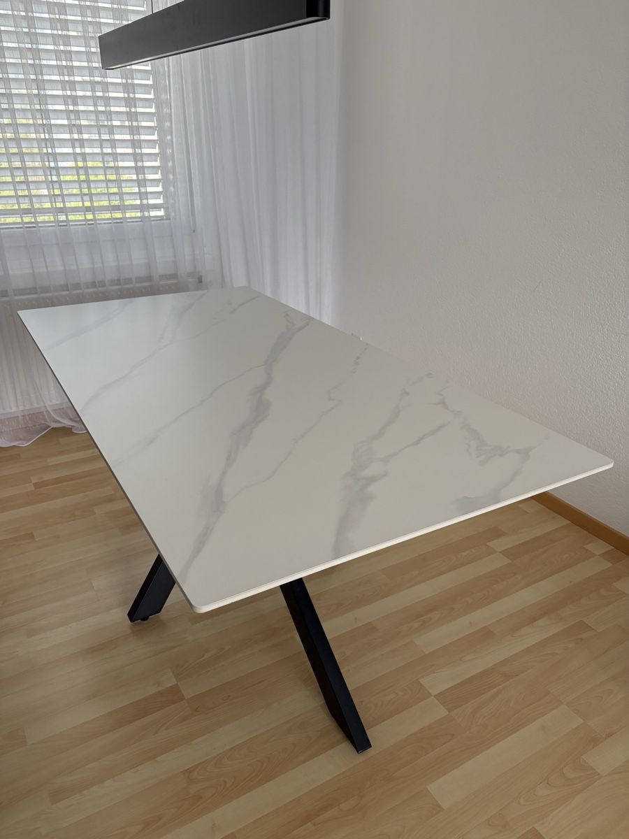 Tische: Esstisch GLADYS Conforama – Gebraucht aus Solothurn von boenisworld