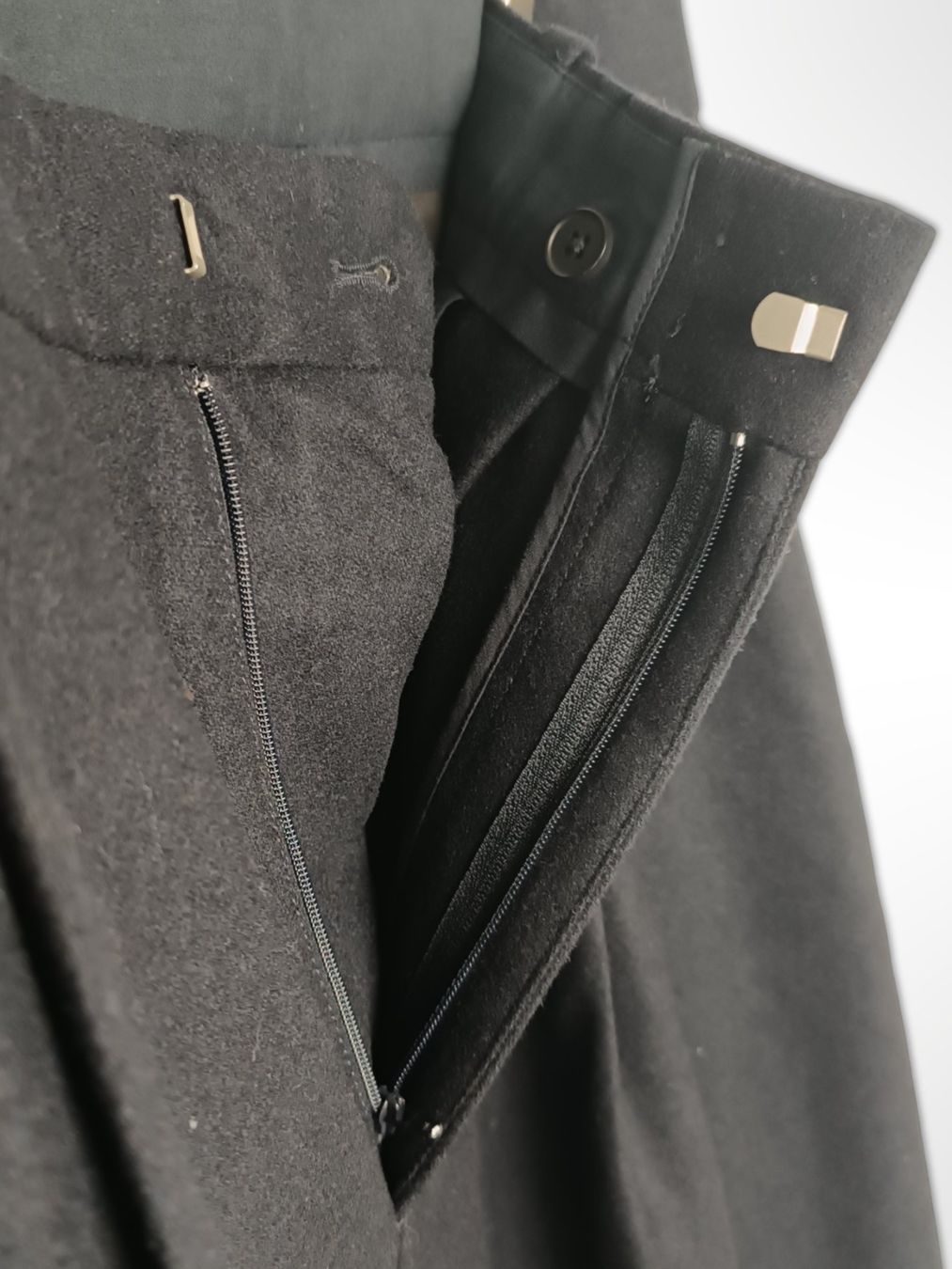 Cos Pantaloni: COS Anzughose schwarz Gr. 50 – Usato da Suhr venduto da Restwert_Suhr 4