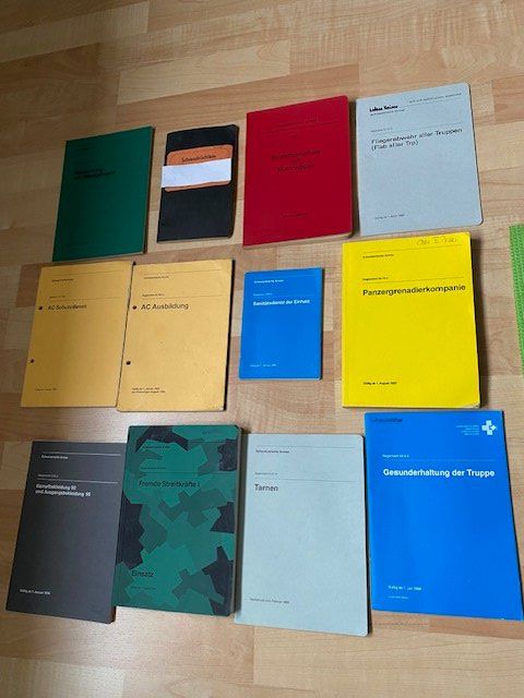 Bücher: LOT REGLEMENTE UND SCHIESSBÜCHLEIN  CH ARMEE – Gebraucht aus Chur von silbermon 5