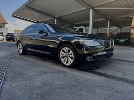 BMW 750i