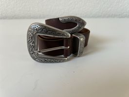 Gürtel Urban Outfitters Leder braun mit Silberschnalle