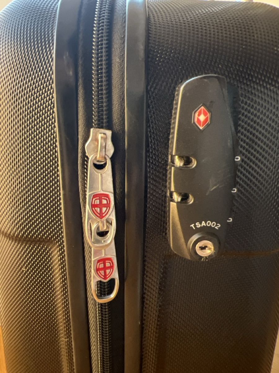 Valises de voyage: Kabinengepäck Ellehammer – D'occasion à Goldau par car_8v8h 2