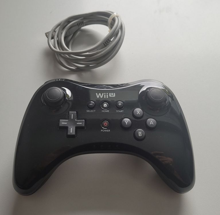 Wii U Pro Controller Original mit Ladekabel Kaufen auf Ricardo