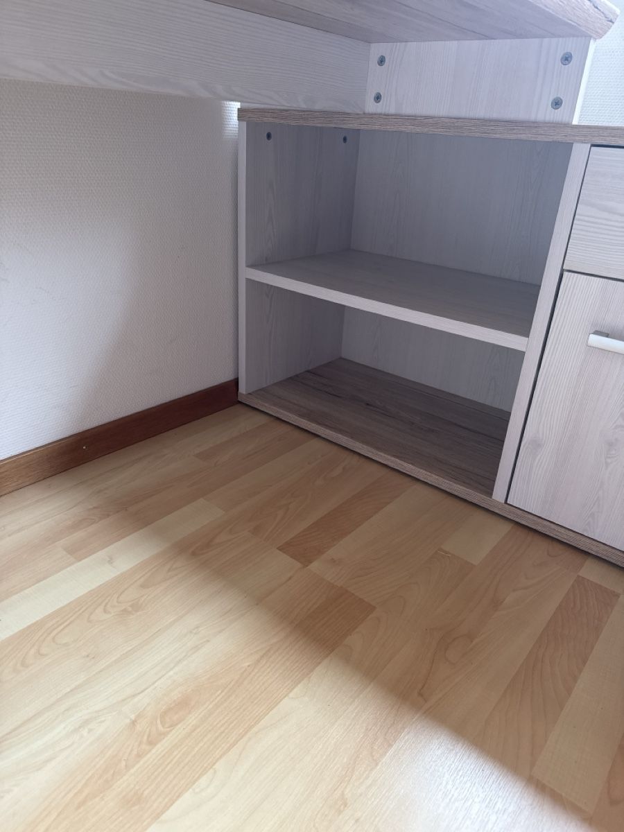 Scrivanie: Schöner Eckschreibtisch – Usato da Niederhünigen venduto da man_7ybw 1