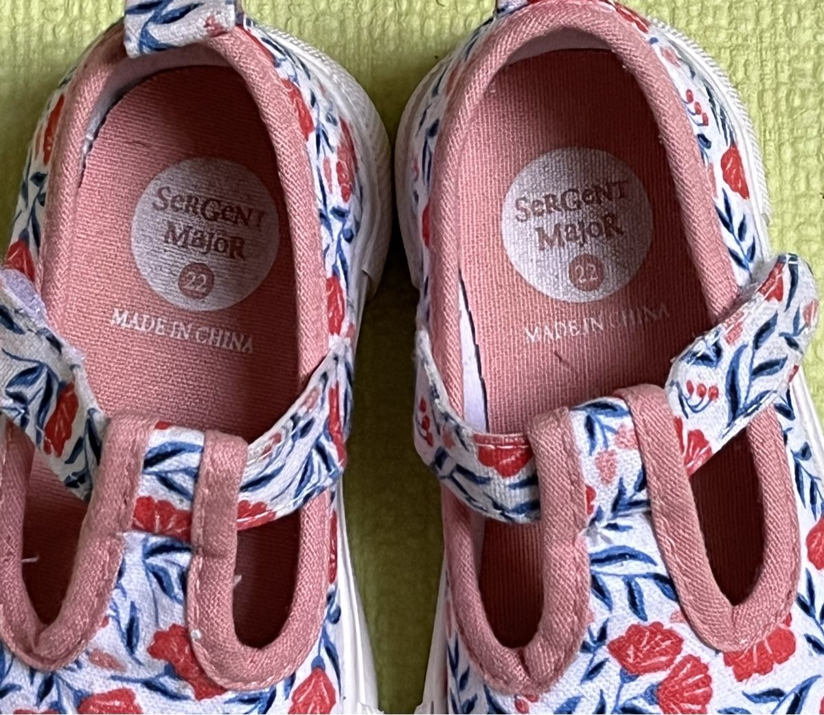 Chaussures filles: Chaussures bébé fille Sergeant Major, taille 22, été – D'occasion à La Tour-de-Peilz par Pansy02 1