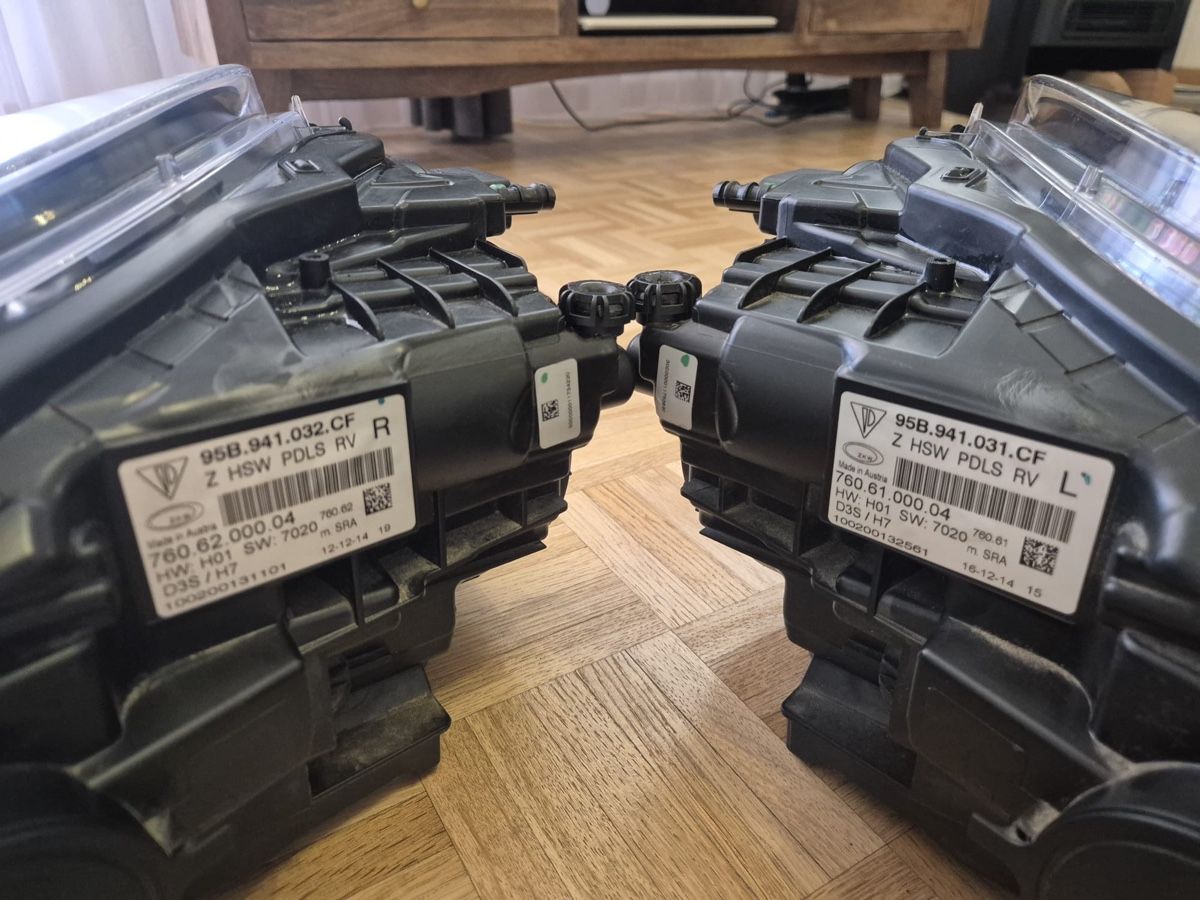 Porsche Tutti pezzi di ricambio auto: Original Porsche Macan 95B Scheinwerfer Satz – Usato da Hägglingen venduto da Dejansklc 3