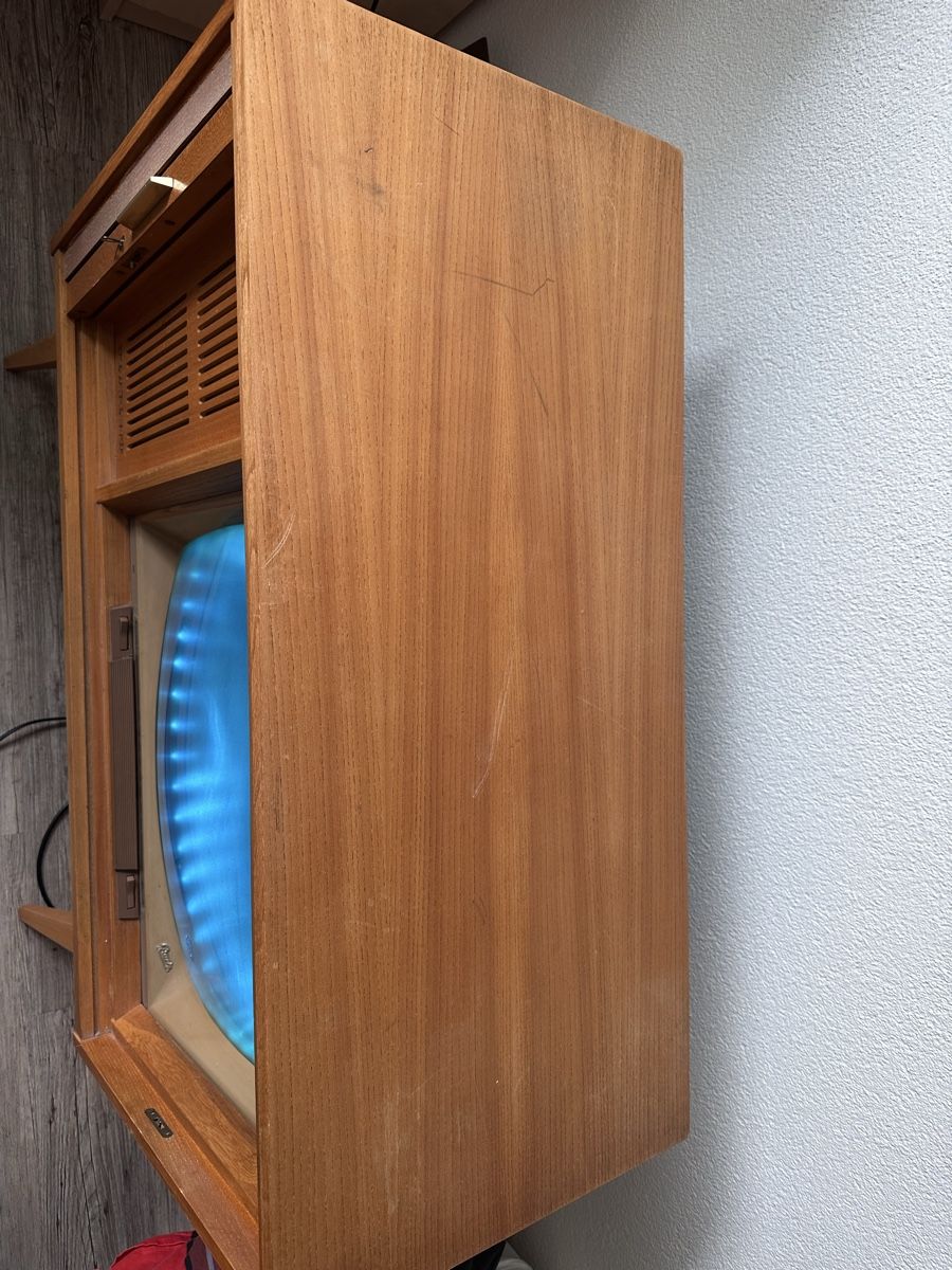 Televisori: Gaetz Mandarin Fernseher Lampe – Usato da Reichenburg venduto da Sannyblume 4