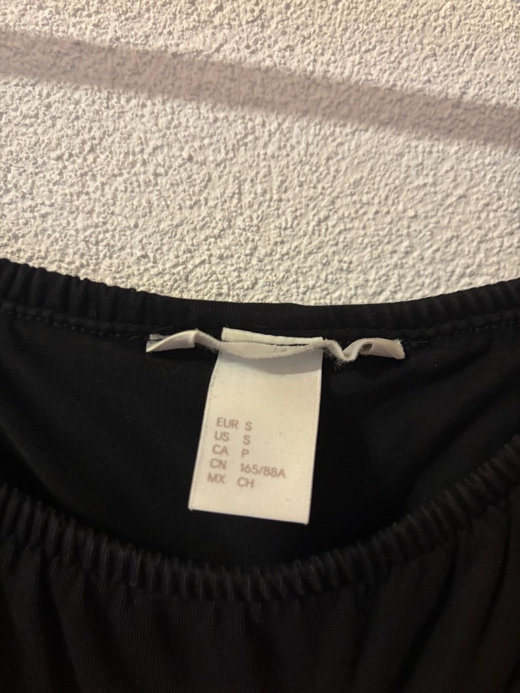 H&M Vestiti: Robe noire – Usato da Grandvillard venduto da Elsa.Del 2