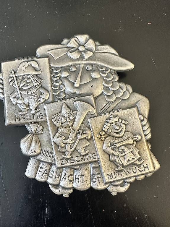 Basler Placchette & Badge: Fasnacht Basel ZUG silber 1987 – Usato da Basel venduto da fasnachtsoutlet1965