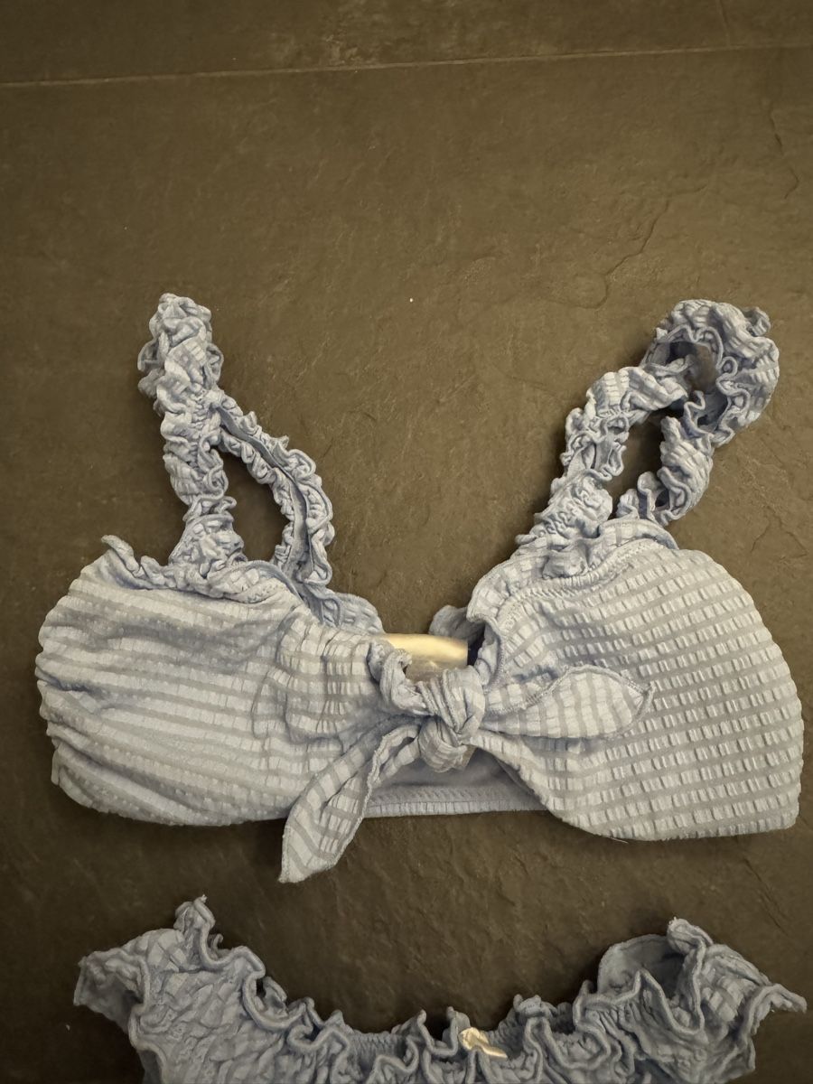 H&M Costumi da bagno & Bikini: Bikini hellblau von H&M Gr. 32/34 – Usato da Bonstetten venduto da VCLS 1