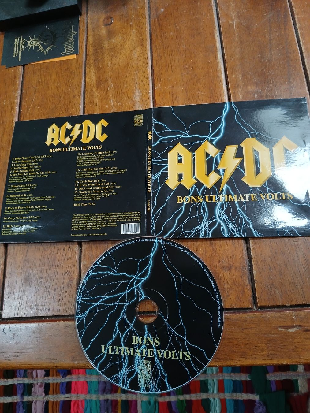CD: ac/dc - bons ultimatum volts (digi) – Usato da St-Cergue venduto da VeganWarrior