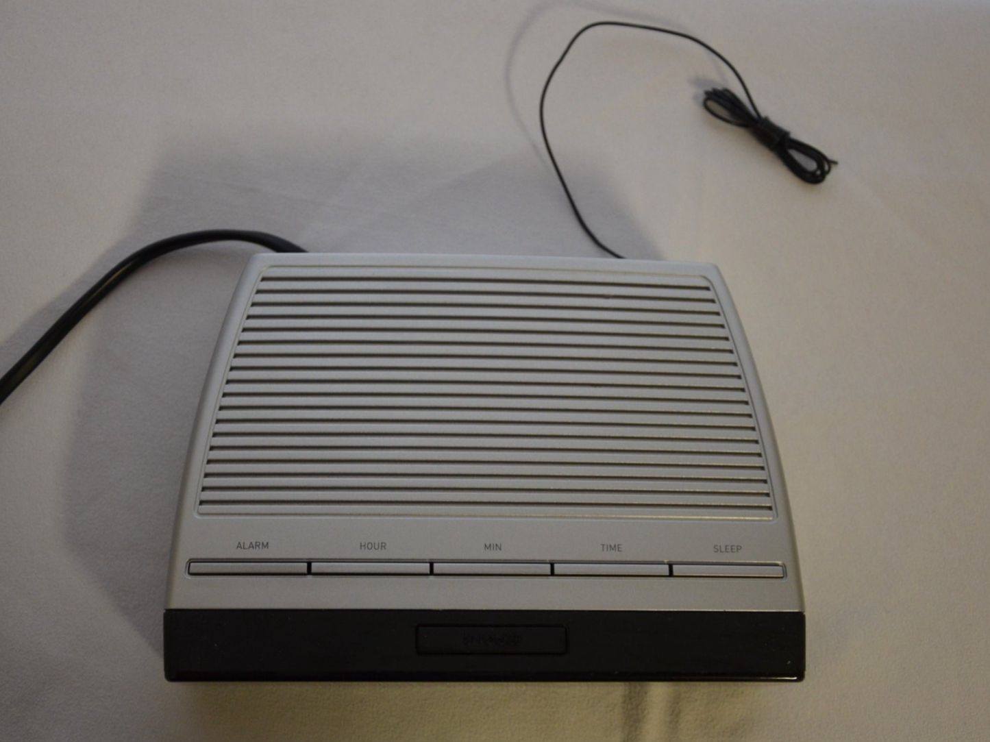 Grundig Réveils: Digitalradiowecker GRUNDIG – D'occasion à Dotzigen par H-1994 4