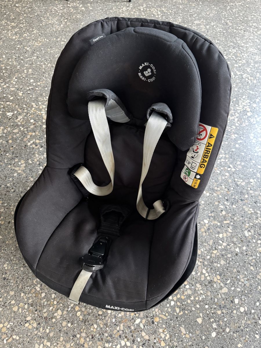 Maxi-Cosi Seggiolini per auto: Maxi Cosi Pearl Pro und 2 Way Fix – Usato da Zürich venduto da steezo78 1