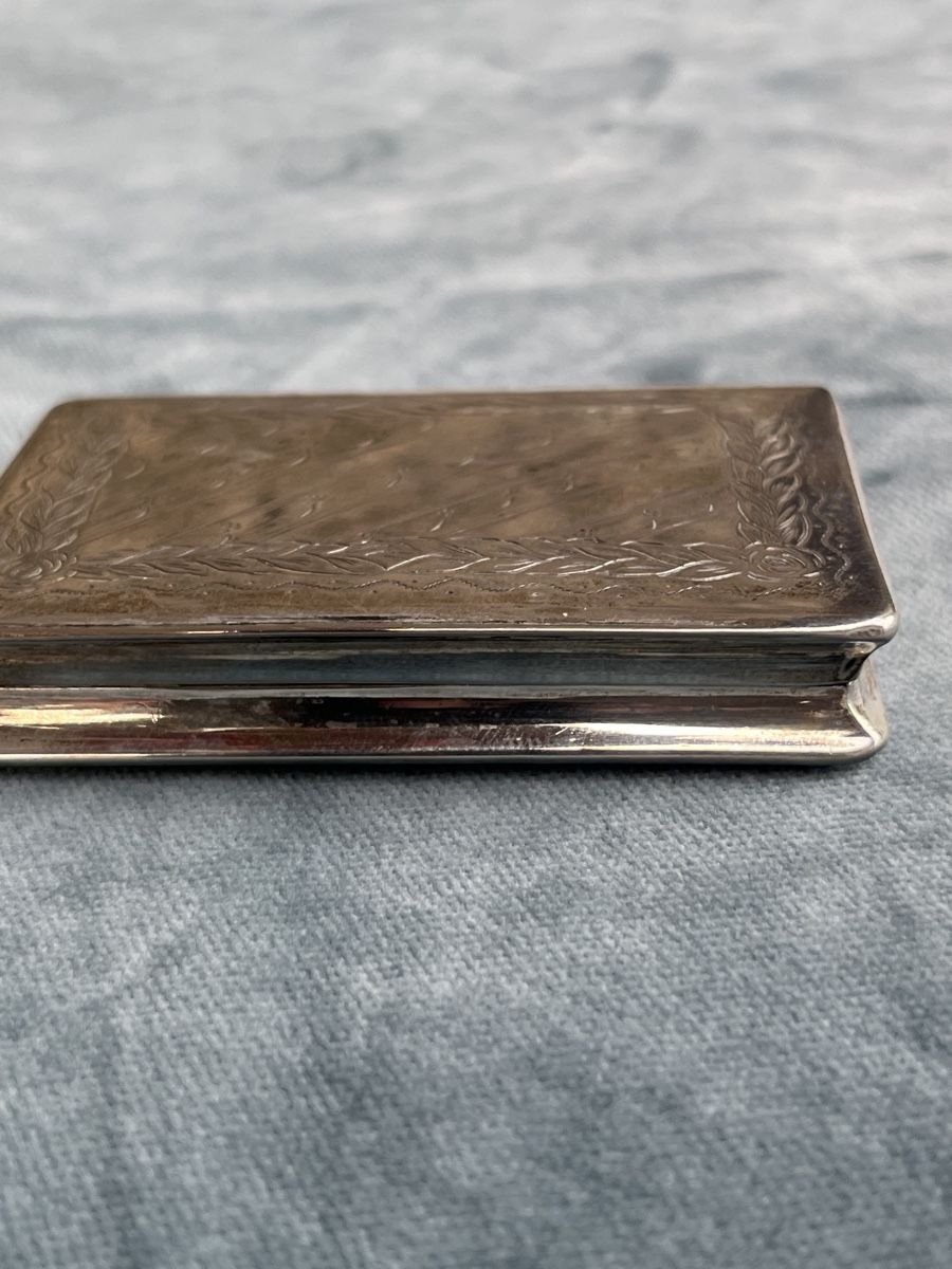 Cassapanche: Kleine elegante Antike Silberdose – Usato da Brienz BE venduto da hey_z9vg 4