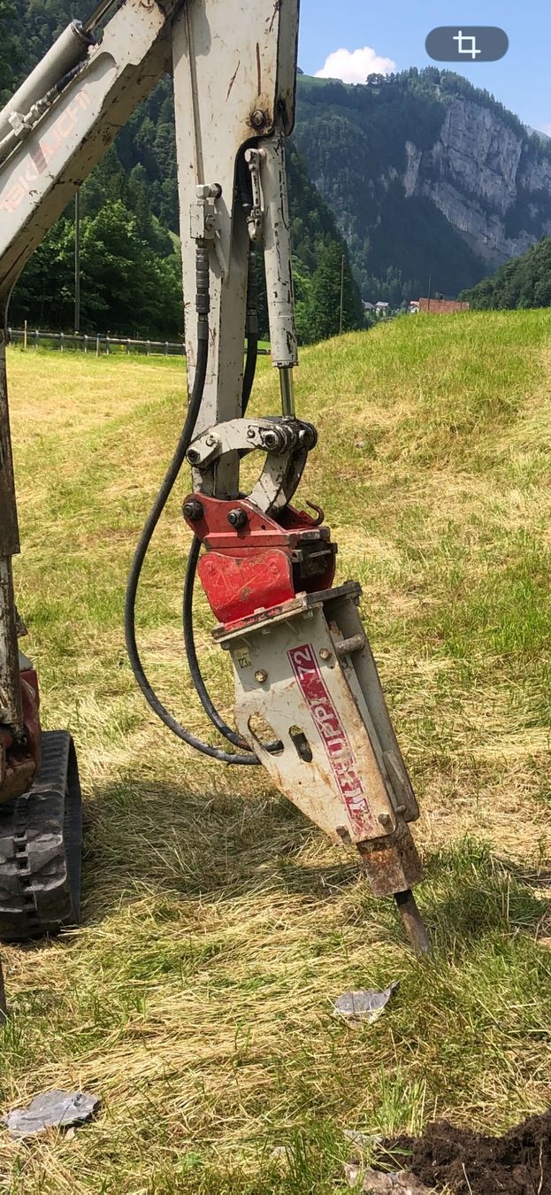 Bagger: Spitzhammer zu Takeuchi Bagger – Gebraucht aus Unteriberg von Stschou