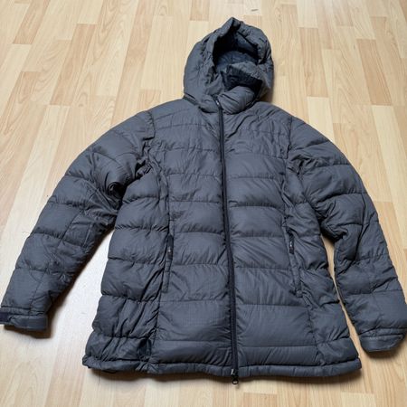 Daunenjacke Yeti Gr. L grau mit Kapuze gebraucht
