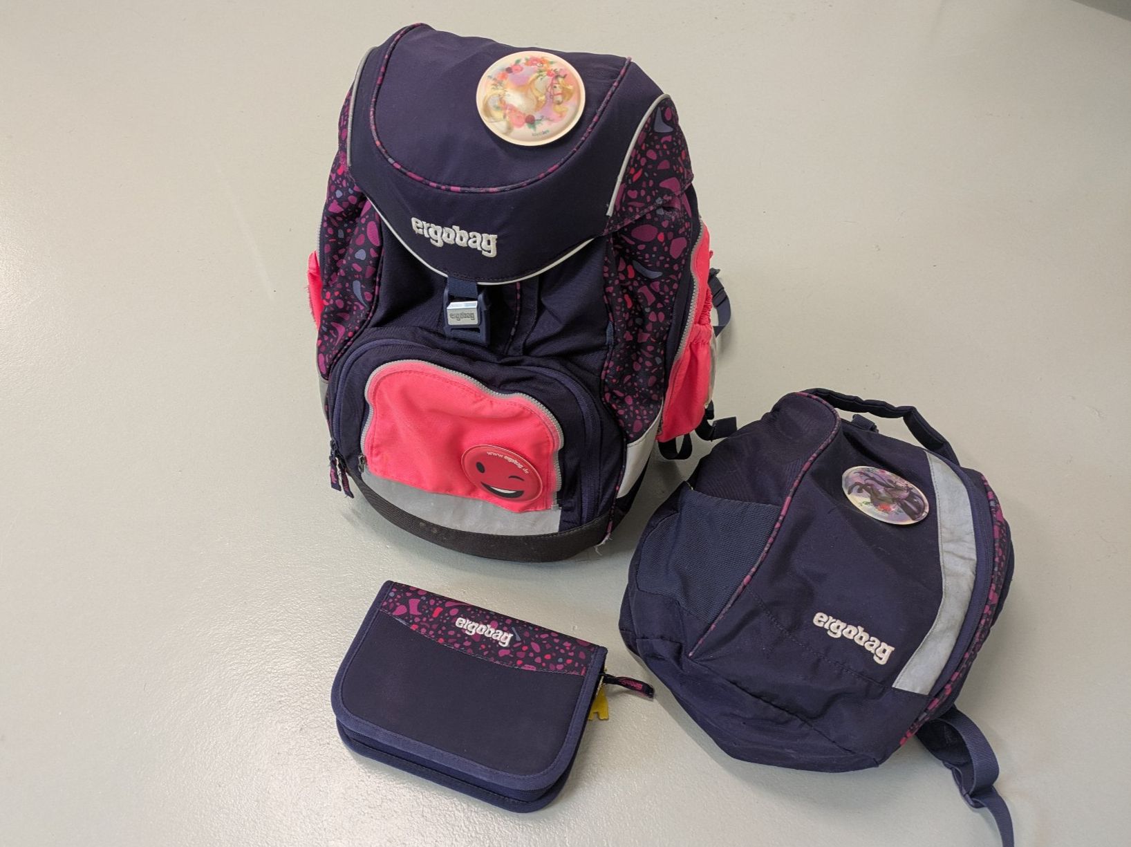 Ergobag Borse & Zaini: Ergobag Schulrucksack Set mit Sportrucksack und Etui – Usato da Lüchingen venduto da BaumDo