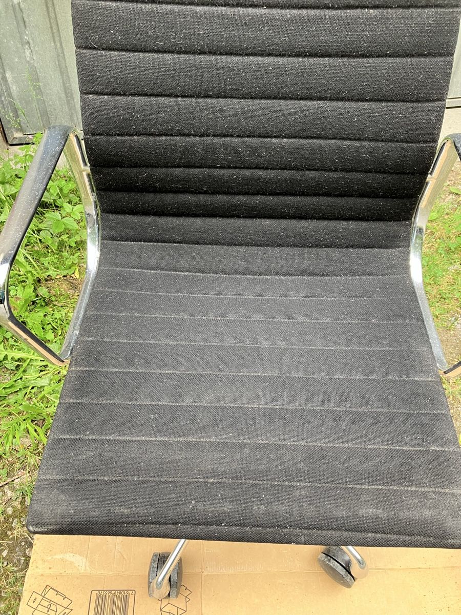 Eames Sedie: Original Eames Chair – Usato da Mürren venduto da Ne-le 3