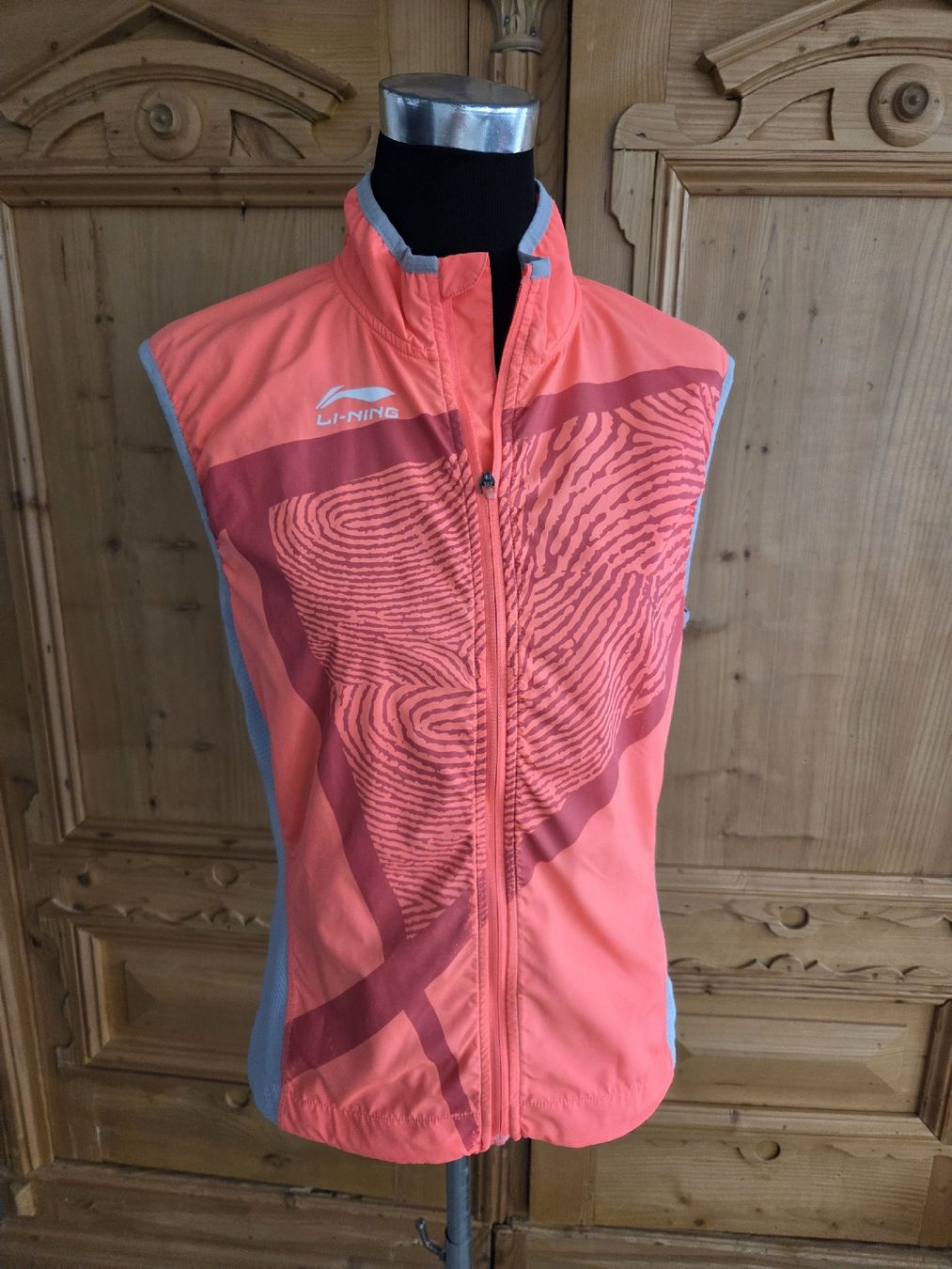 Gilet & Giacche senza maniche: Gilet, Weste, Li-Ning – Nuovo (secondo la descrizione) da Wiesendangen venduto da Sinhuk