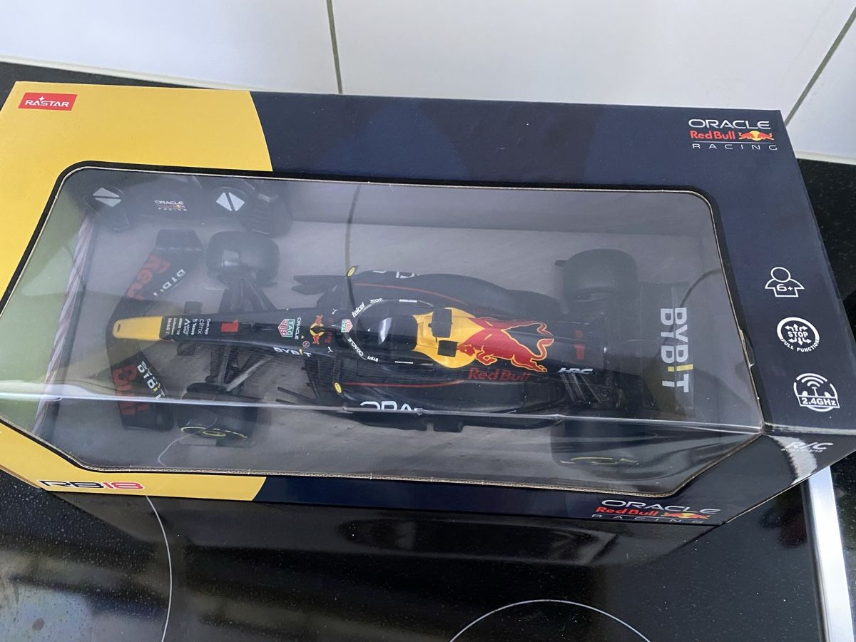 RC Kits de montage: Red Bull Formel 1 Auto ferngesteuert  – Neuf avec emballage d'origine à Zürich par Ethno1 1