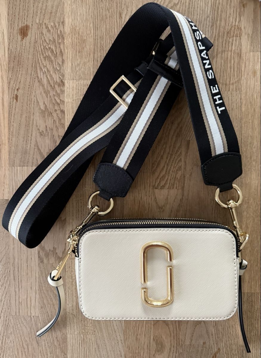 Marc Jacobs Borse da donna: Marc Jacobs Snapshot Bag, Creme/Schwarz – Nuovo (secondo la descrizione) da Anglikon venduto da Haraldinho