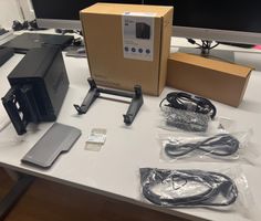 Synology DS225+ inkl. 8 GB RAM-Erweiterung und Wandhalterung