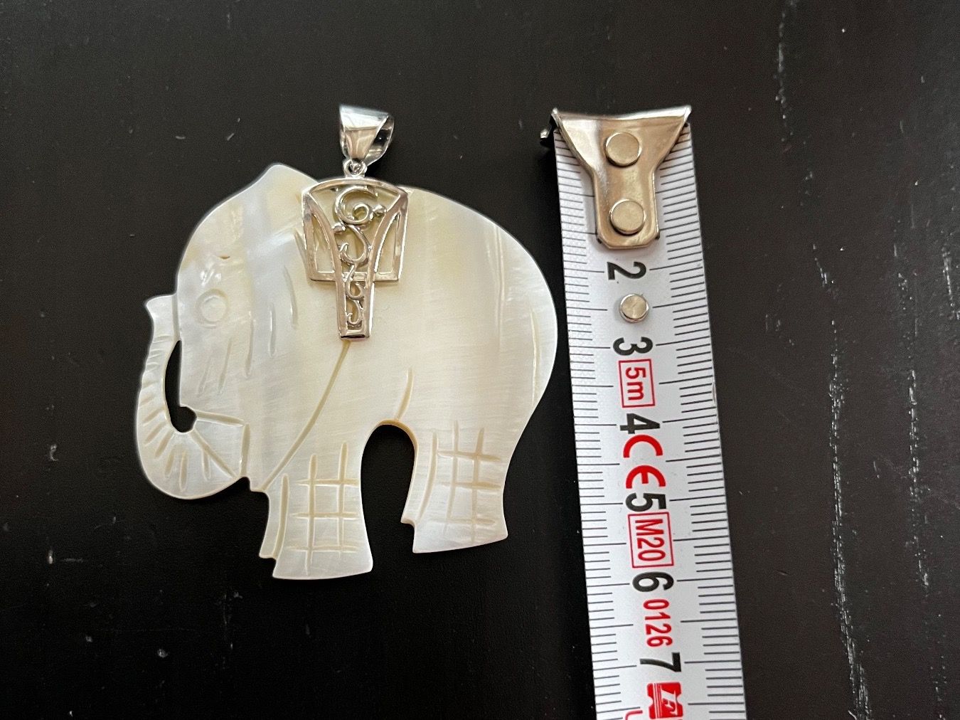 Pendentifs: Amulett/ Anhänger Elefant aus Perlmutt – Neuf (Voir description) à Gams par Mariawicca 6