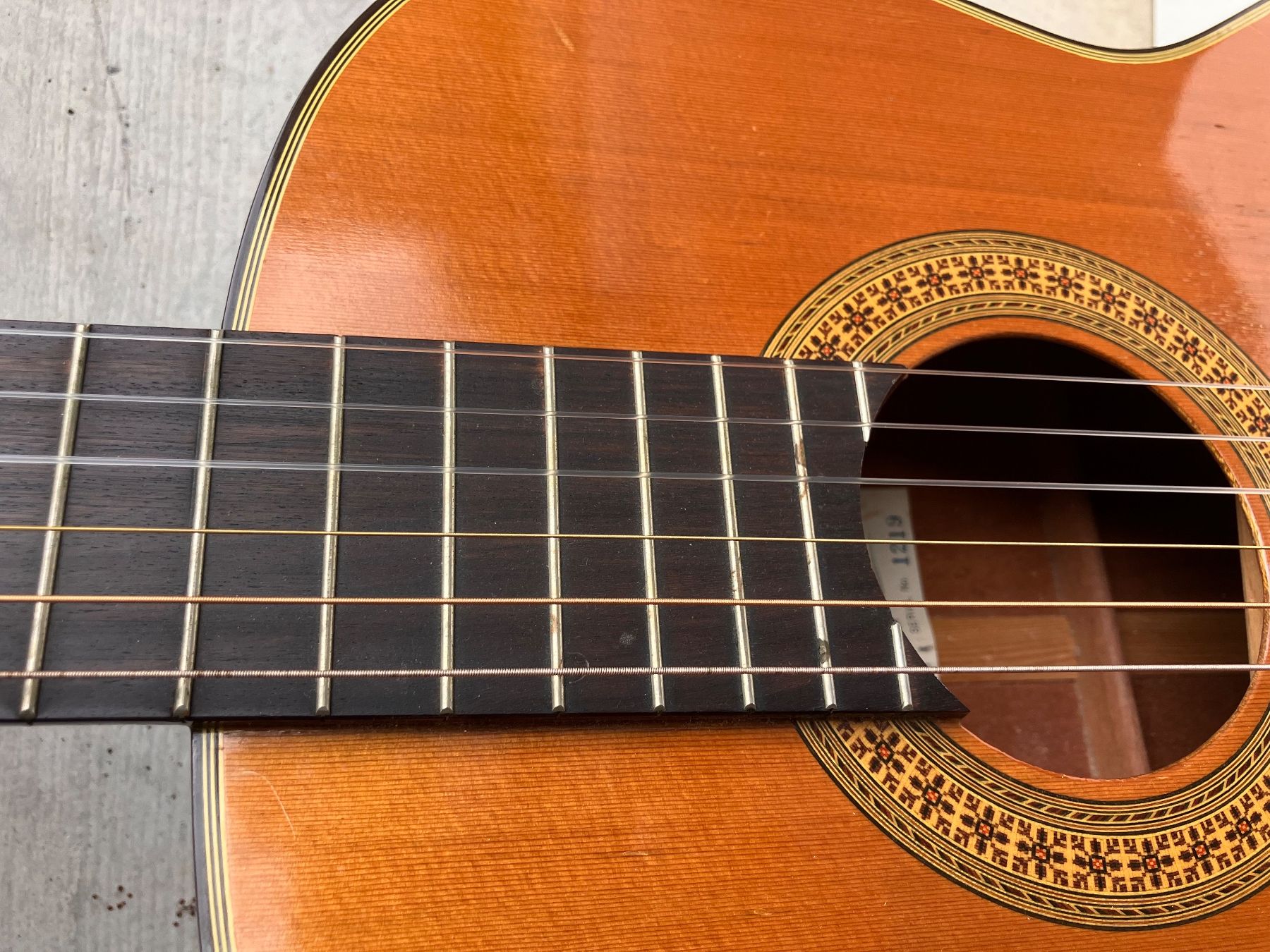 Aria Strumenti musicali: Aria A-551 Konzertgitarre – Usato da Gwatt (Thun) venduto da mwells 2