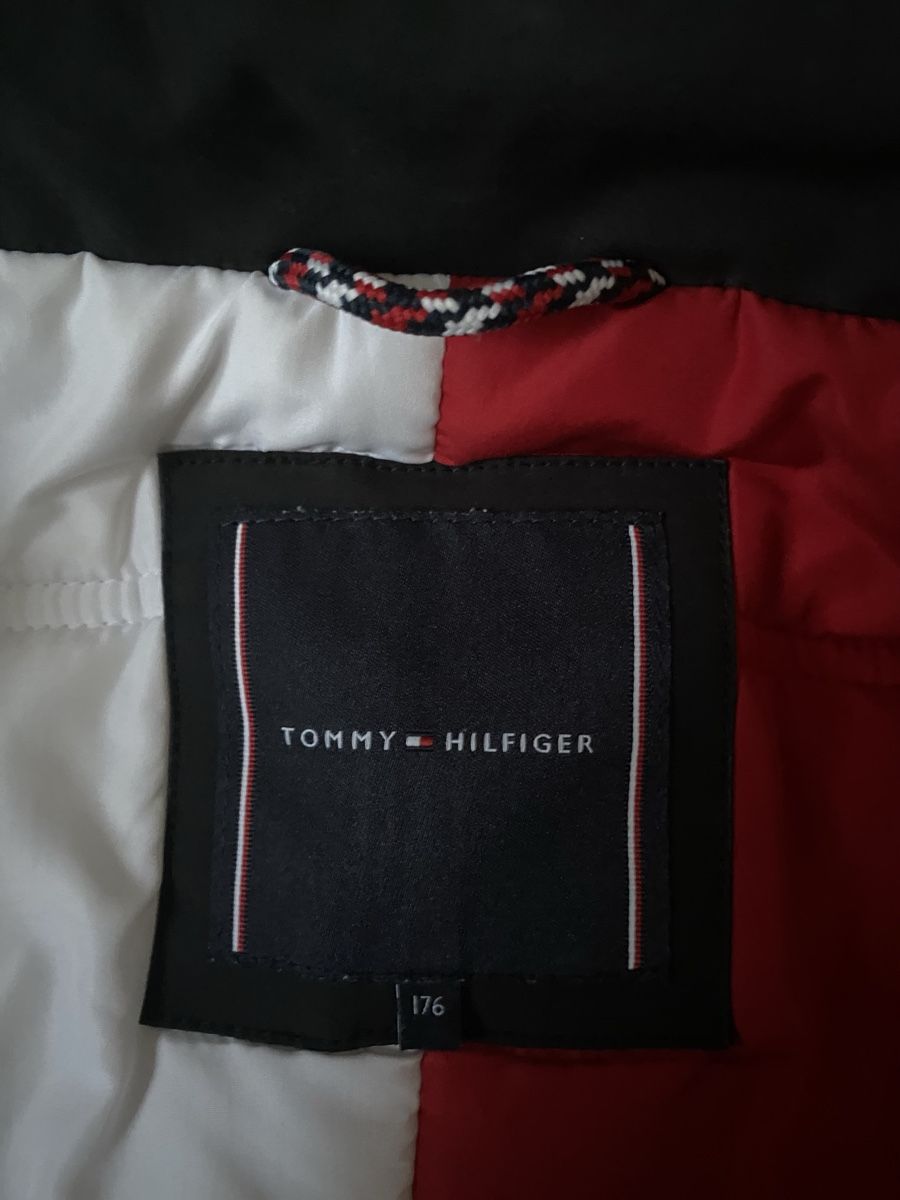 Giacche: TOMMY HILFIGER WINTERJACKE SCHWARZ GR. 176 – Usato da Arbon venduto da arminnnn 2