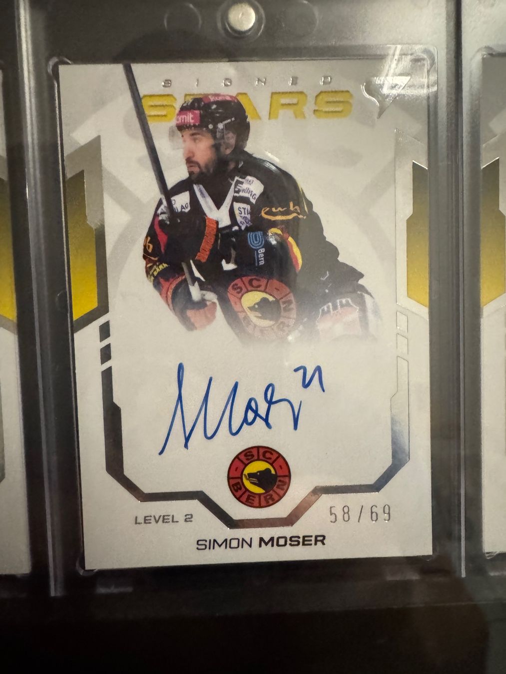 Sportzoo Carte collezionabili: Simon Moser signed sportzoo scb – Usato da Flamatt venduto da Gamer1991