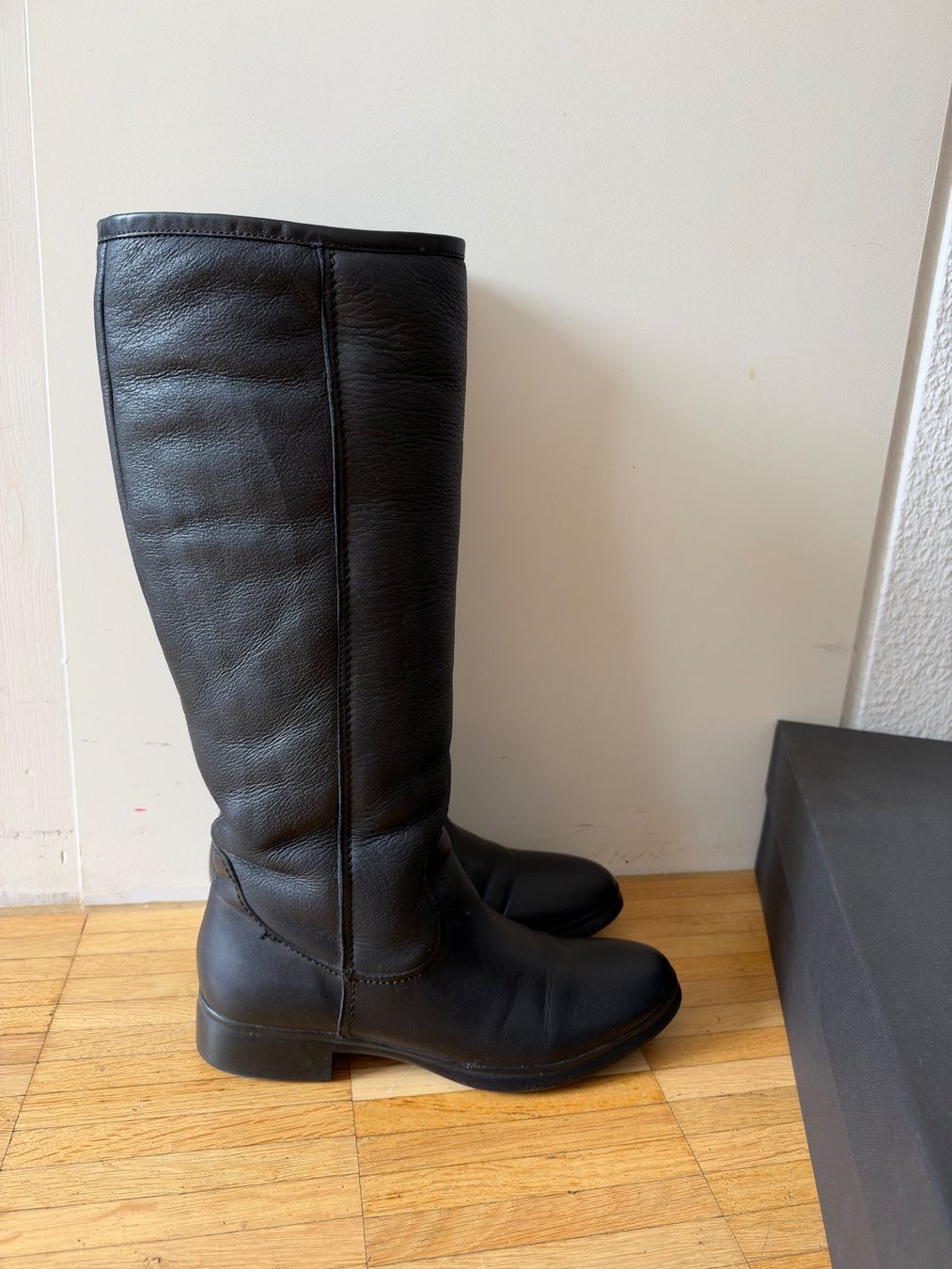 Damenschuhe: Leder Stiefel Gr. 37 mit Schafsfellfutter – Gebraucht aus Wetzikon ZH von brandshop 3